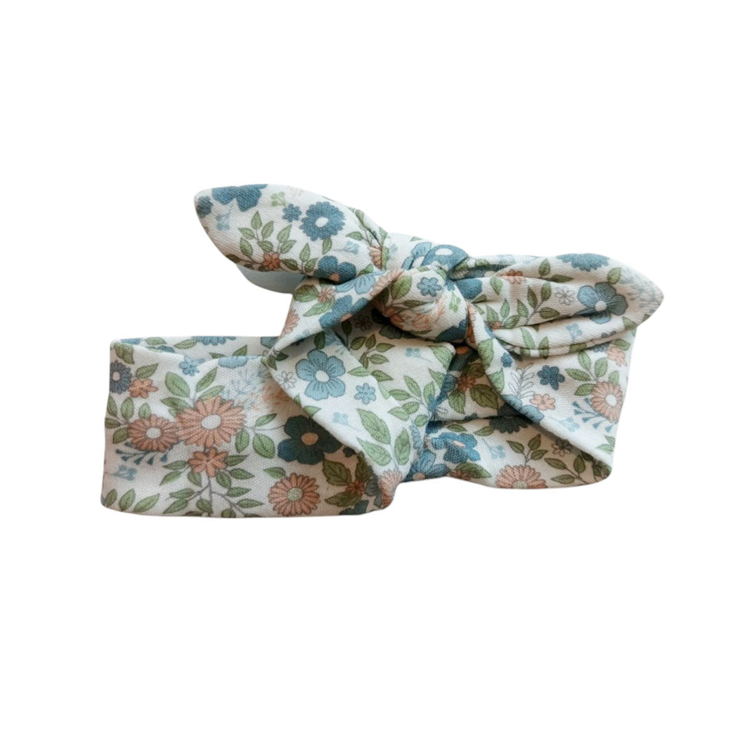 Conjunto 3pz con balaca estampada de flores, set de ropa para bebé con balaca estampada con un diseño de flores, hecho en material hipoalergénico, con mameluco con mangas estilo bolero