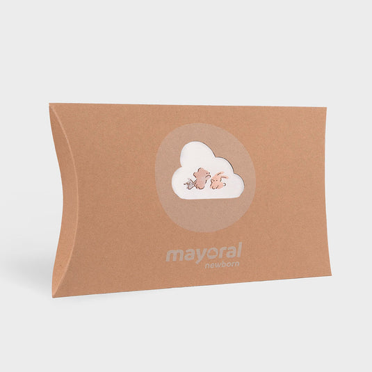 Conjunto de 4pz pijama, babero, gorro y medias a juego para bebé, pijama de manga corta, babero con diseño estampado, cuello cruzado y abertura lateral con botones a presión, con gorro y par de medias a juego - Mayoral