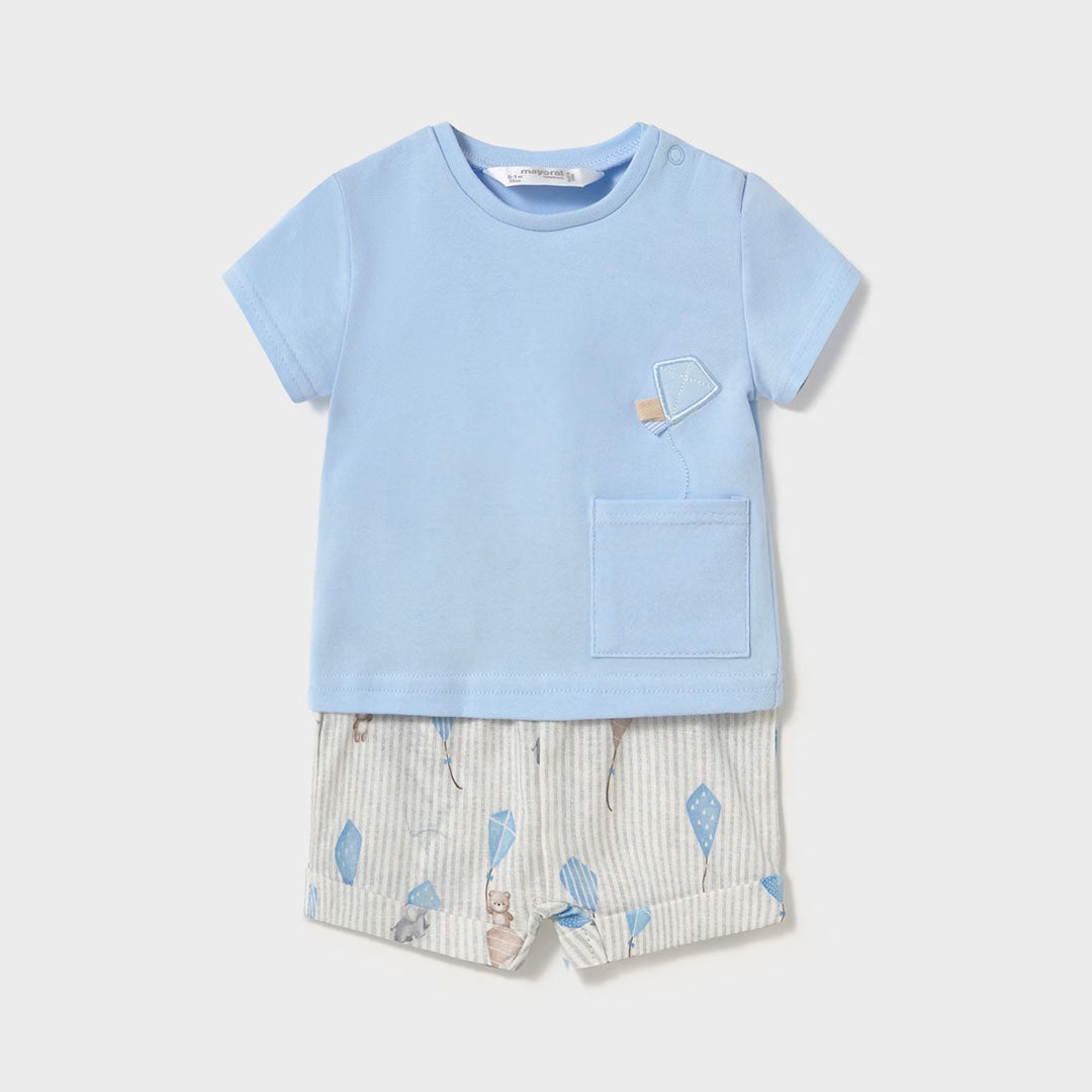 Conjunto camiseta y short para bebé diseño de cometas, hecho en tela ligera y transpirable, con bolsillo, pantalón corto con diseño estampado - Mayoral