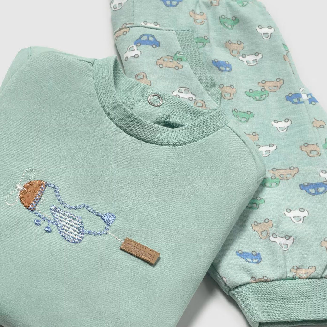 Conjunto 2pz buzo y pantalón diseño vehículos, set de un buzo y un pantalón largo, diseño estampado de carritos, tela suave y cálida - Mayoral