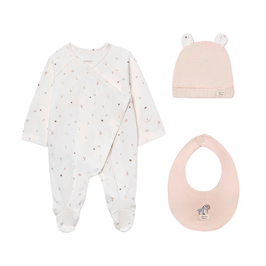 Conjunto 3pz "Arbolitos" con gorro y babero para recién nacido, pijama de manga larga, cuello cruzado y abertura lateral completa que cierra con botones, botones a presión en la entrepierna para facilitar la puesto, gorro y babero a juego - Mayoral