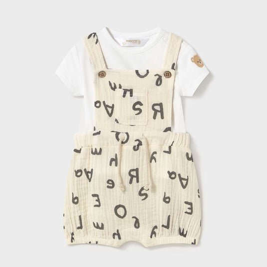 Conjunto Overall estampado letras y camiseta blanca, set de 2pz con colores a juego, hecho en tela ligera y transpirable - Mayoral