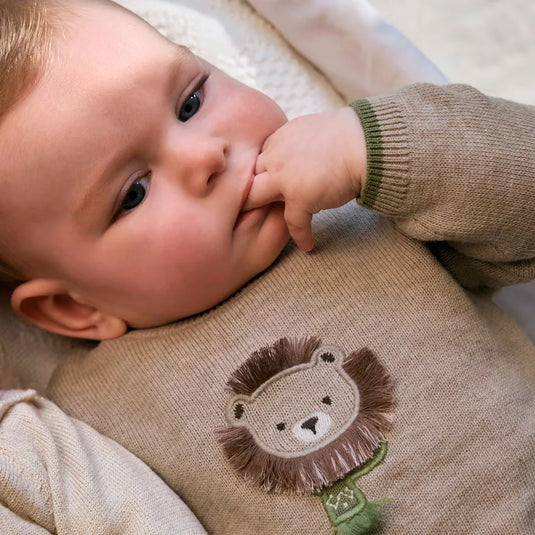Conjunto short verde, medias y buzo león bordado para bebé, cuello redondo, botones a presión en el hombro para facilitar la puesta, pantalón con cinturilla elástica, bolsillos delanteros decorativos simulados - Mayoral