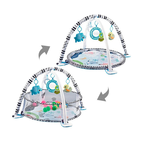 Gimnasio 2 en 1 corral y tapete de juego con sonajeros, diseño unisex en color blanco, decorado con diseño de animalitos y patrones, hecho en material antialérgico y suave al tacto, juguetes colgantes para estimulación de agarre