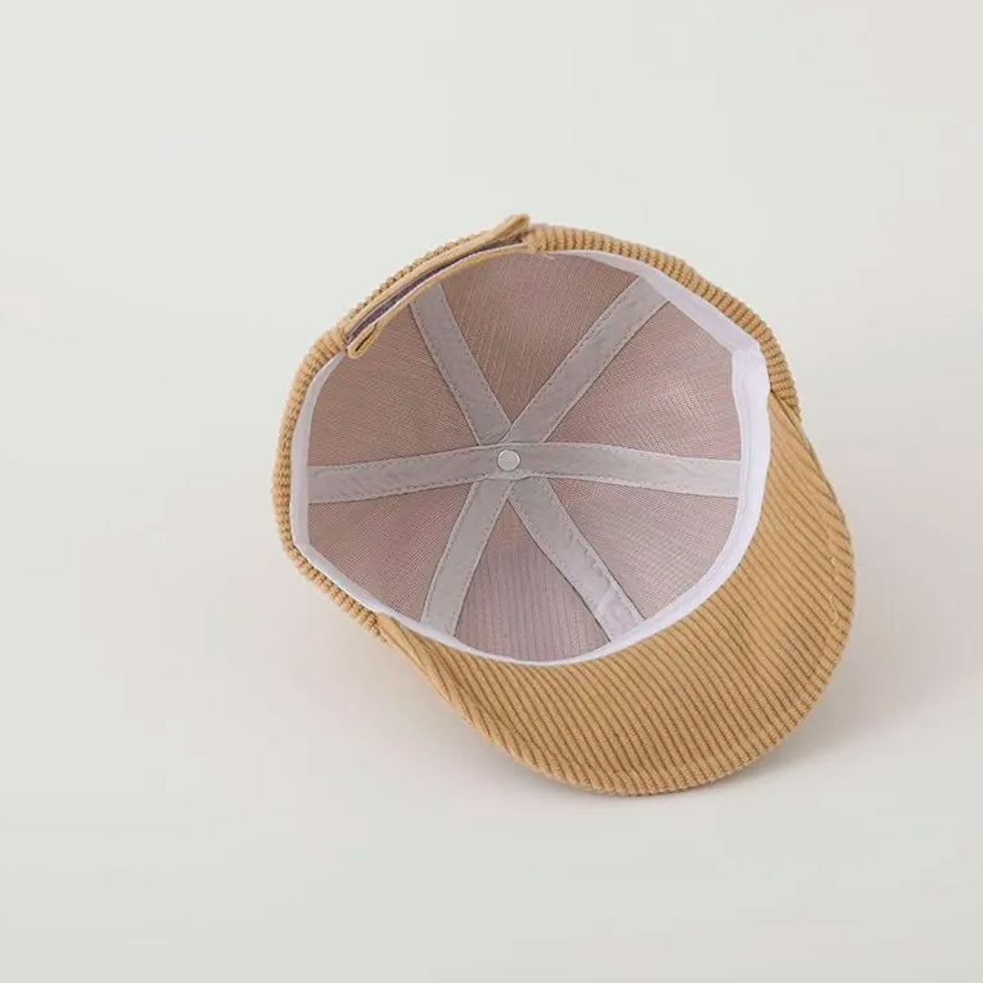 Gorra estilo tejida Hand Made Osito para bebé, con tira ajustable, hecha en material suave y resistente, colores neutros, ligera para tu bebé y fácil de transportar