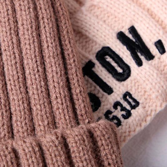 Gorro de diseño tejido Boston 1630 para bebé, color plano ideal para el día a día, gorro de punto cálido con dobles, hecho en material suave hippoargenico
