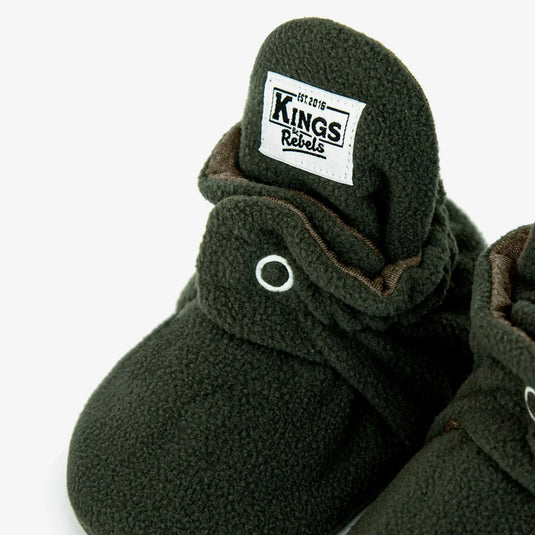 Zapatitos Fleece Classic Verde para bebé - Kings & Rebels