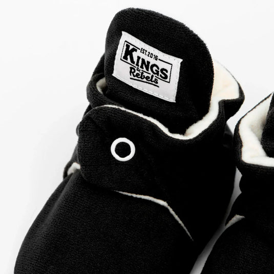 Zapatitos Gamuza Classic Negro para bebé - Kings & Rebels