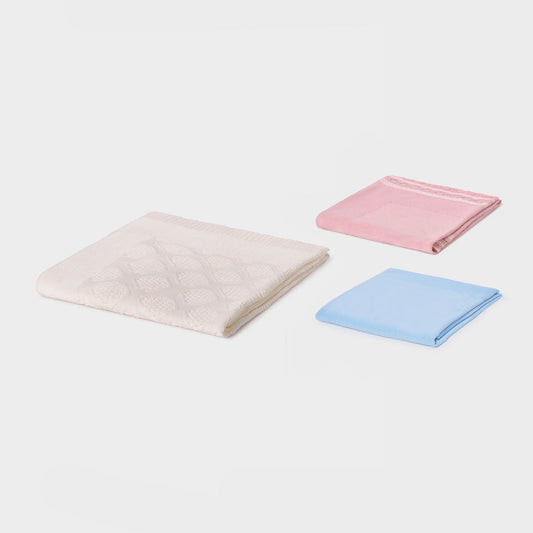Manta tejida con diseño bordado 100% en algodón, diseño envolvente en punto suave que ofrece confort al bebé en sus momentos de descanso, material suave e hipoalergénico, delicado al contacto con la piel  - Mayoral
