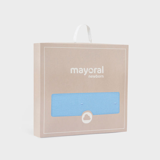 Manta tejida con diseño bordado 100% en algodón, diseño envolvente en punto suave que ofrece confort al bebé en sus momentos de descanso, material suave e hipoalergénico, delicado al contacto con la piel  - Mayoral