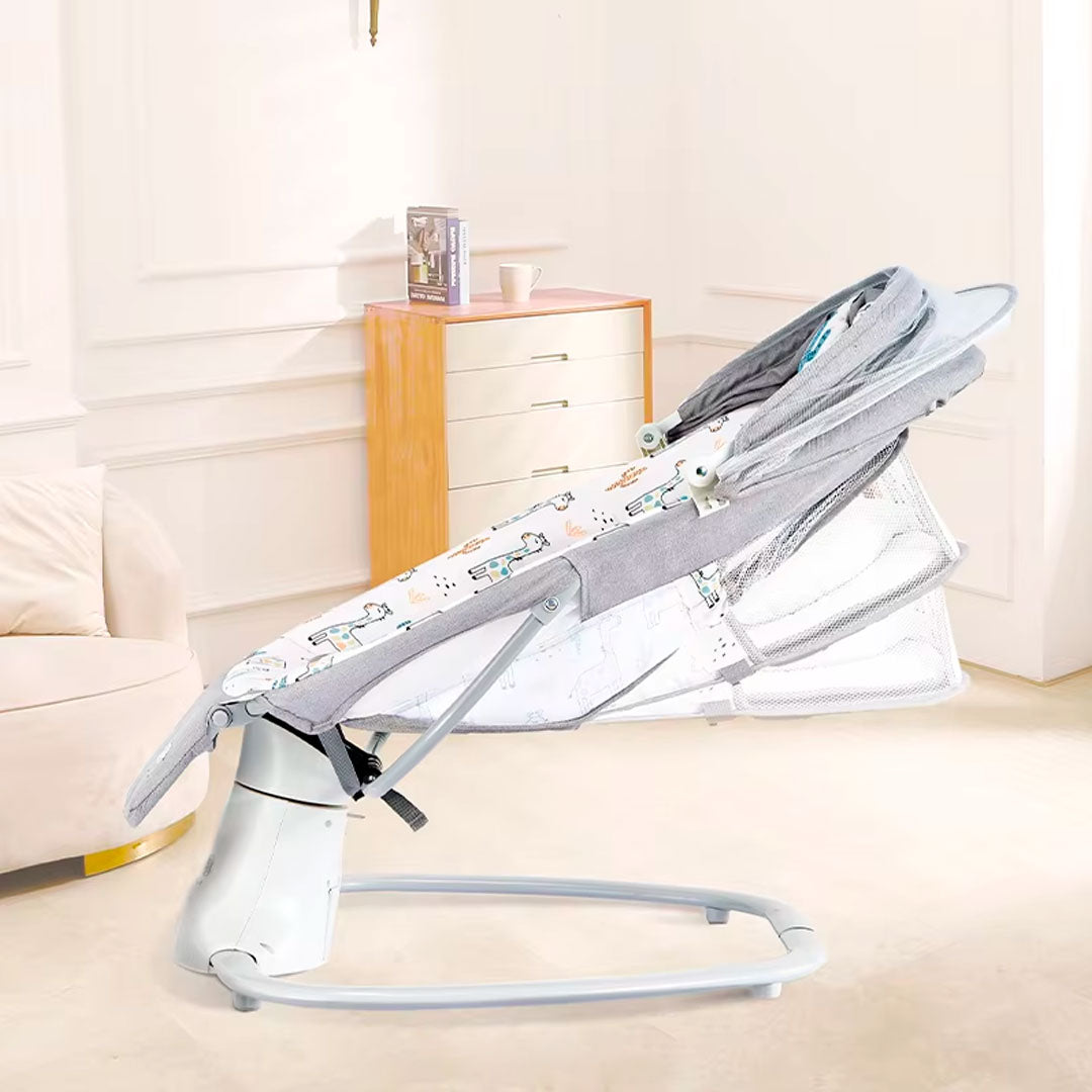 Silla mecedora eléctrica con diseños estampados, espaldar ajustable y temporizador, incluye mosquitero y móviles, con melodías pregrabadas - Mastela