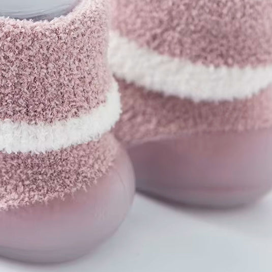 Medias tejidas de osito con suela antideslizante para bebé, zapatitos para primeros pasos, hechas en material cálido e hipoalergénico, con diseño elástico fácil de poner - Color & Life