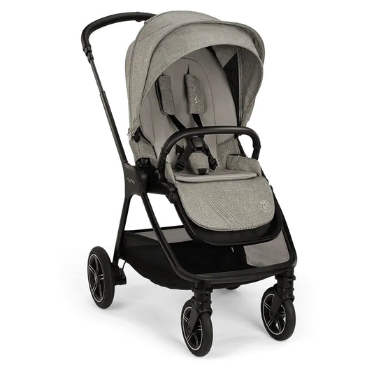 Coche paseador TRIV next BMW Collection convertible en travel system, con suspensión en todas las ruedas, asiento reversible all-season y freno de un toque - Nuna
