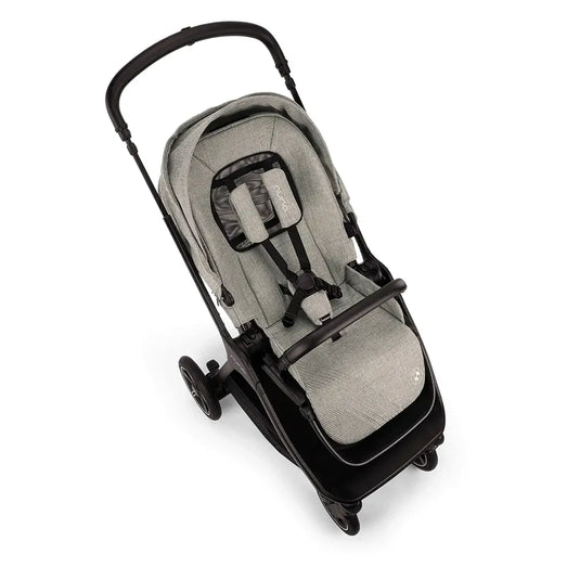 Coche paseador TRIV next BMW Collection convertible en travel system, con suspensión en todas las ruedas, asiento reversible all-season y freno de un toque - Nuna