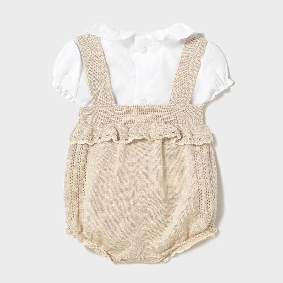 Conjunto blusa con bolero blanco Overall beige, set 2pz blusa material transpirable y Overall tejido 100% algodón suave hipoalergénico - Mayoral
