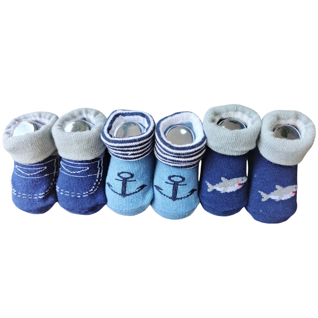 Set de 3 pares de medias para bebé, medias hechas de material suave antialérgico, con diseños y colores llamativos para tu bebé, ideales para el día a día, en caja lista para regalar - Hudson Baby