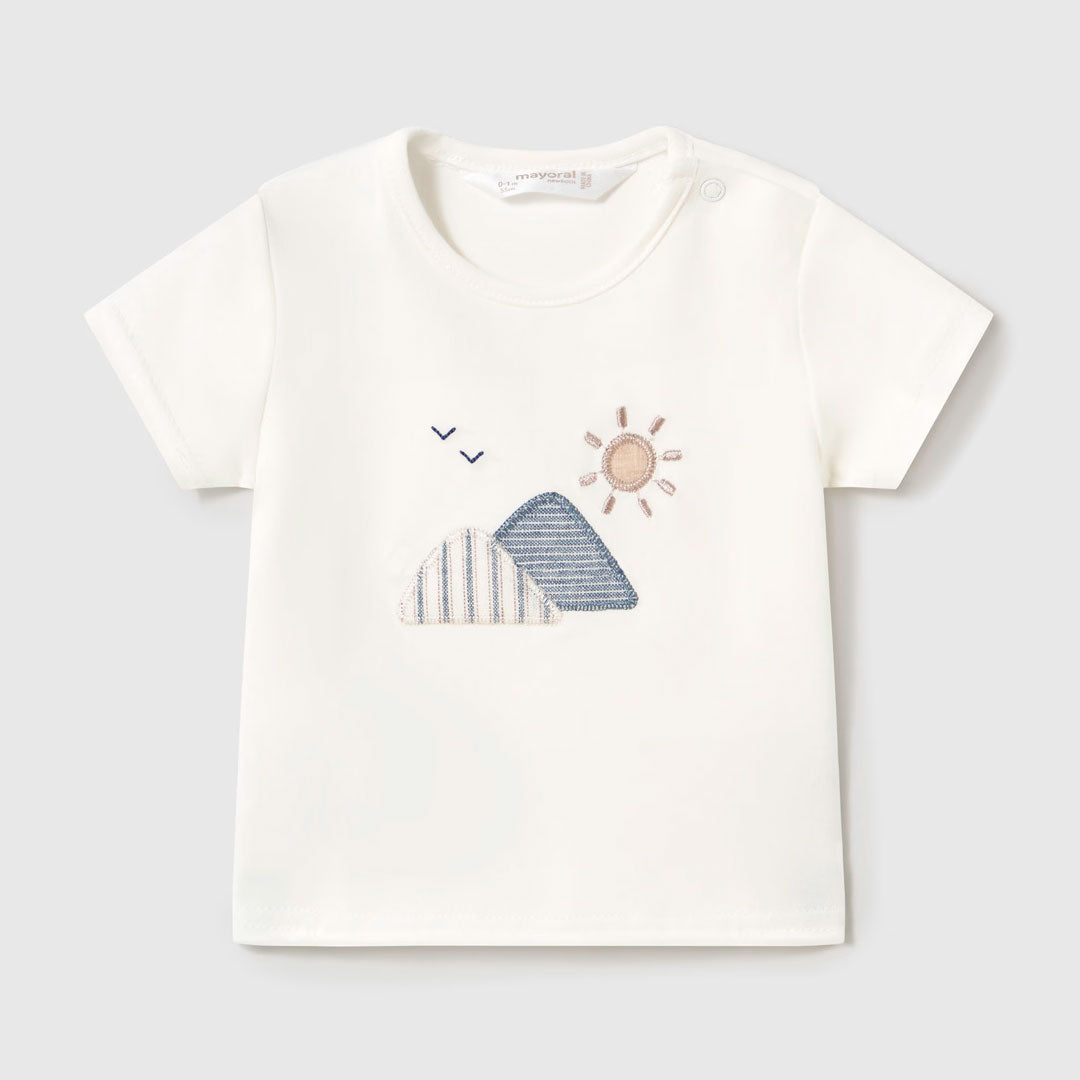 Conjunto de 3pz camisa manga corta a rayas, camiseta blanca en tela ligera y transpirable, short con resorte en cadera, colores suaves para el calor - Mayoral