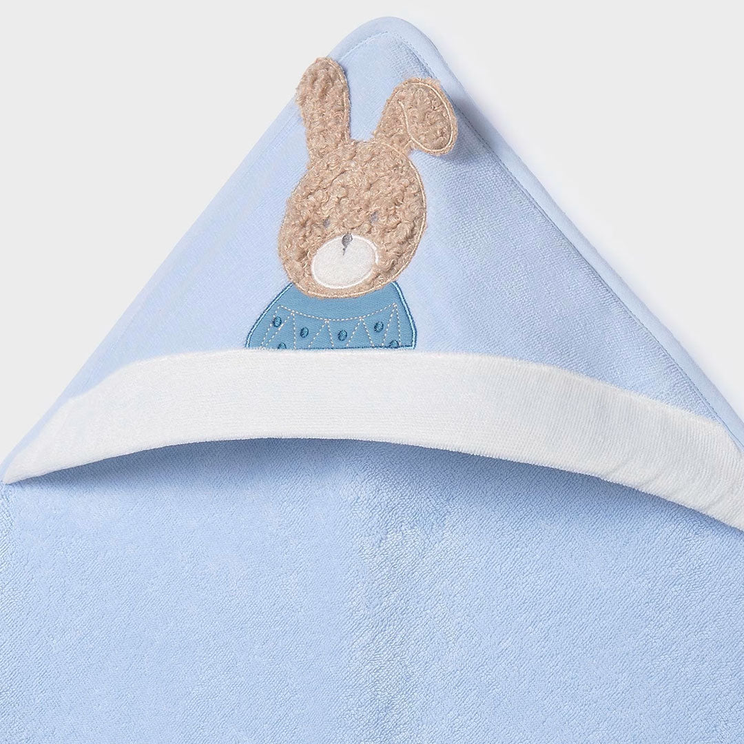 Toalla con capucha 100% algodón para bebé, tipo capa de diseño envolvente con la que podrás secar y abrigar a tu bebé, con diseños divertidos, gran suavidad al contacto con la piel - Mayoral
