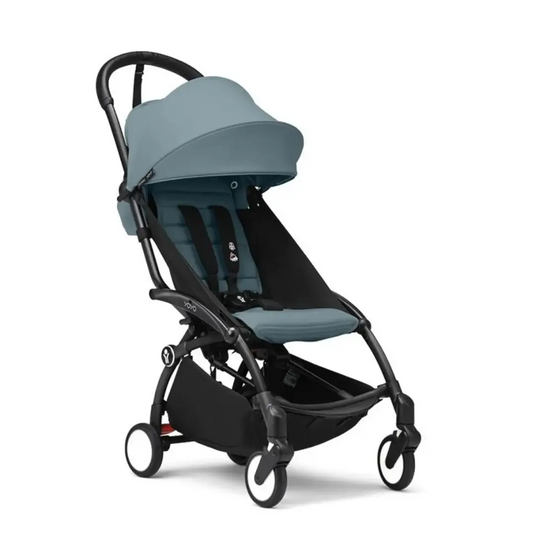 Coche de paseo Stokke YOYO3 desde los 6 meses, ultraligero y plegable en un instante, con capota anti-UV y arnés de 5 puntos, hasta los 4 años - Stokke