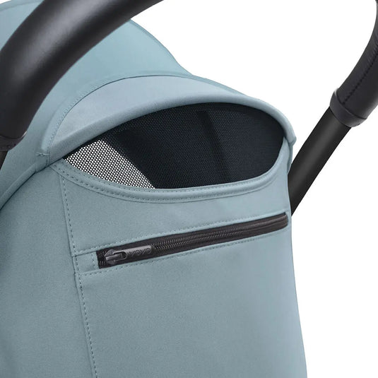 Coche de paseo Stokke YOYO3 desde los 6 meses, ultraligero y plegable en un instante, con capota anti-UV y arnés de 5 puntos, hasta los 4 años - Stokke