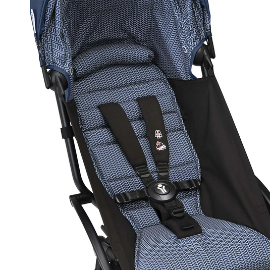 Coche de paseo Stokke YOYO3 desde los 6 meses, ultraligero y plegable en un instante, con capota anti-UV y arnés de 5 puntos, hasta los 4 años - Stokke