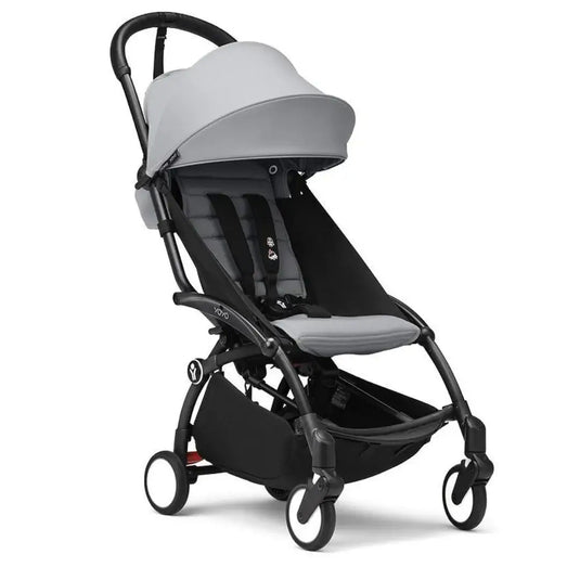Coche de paseo Stokke YOYO3 desde los 6 meses, ultraligero y plegable en un instante, con capota anti-UV y arnés de 5 puntos, hasta los 4 años - Stokke