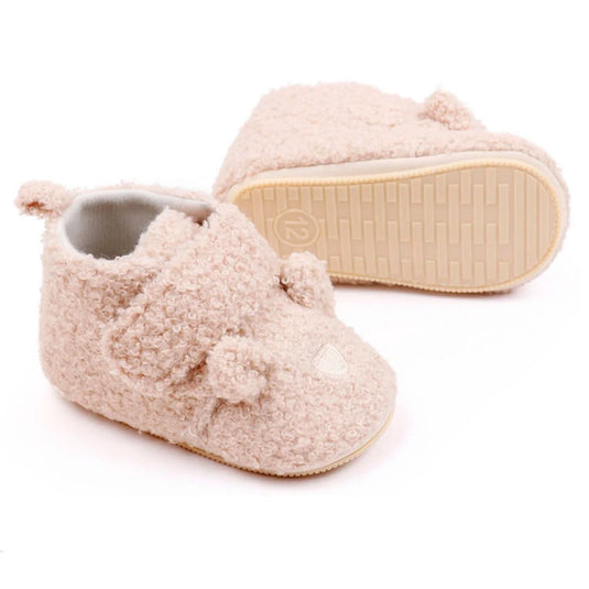 Zapatos cálidos ovejeros con diseño de osito para bebé, con suela antideslizante, hechos en material resistente e hipoalergénico, cómodo cierre ajustable en velcro