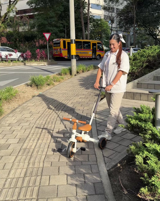 Triciclo paseador 4 en 1 para niño, con manillar de empuje ajustable, resistente y fácil de transportar - Priori