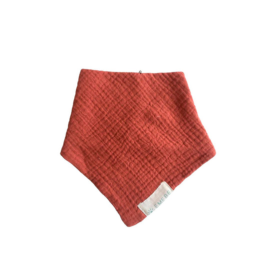 Babero tipo bandana, tela suave, tamaño perfecto - Emebe