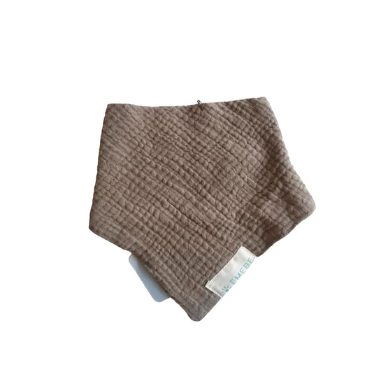 Babero tipo bandana, tela suave, tamaño perfecto - Emebe