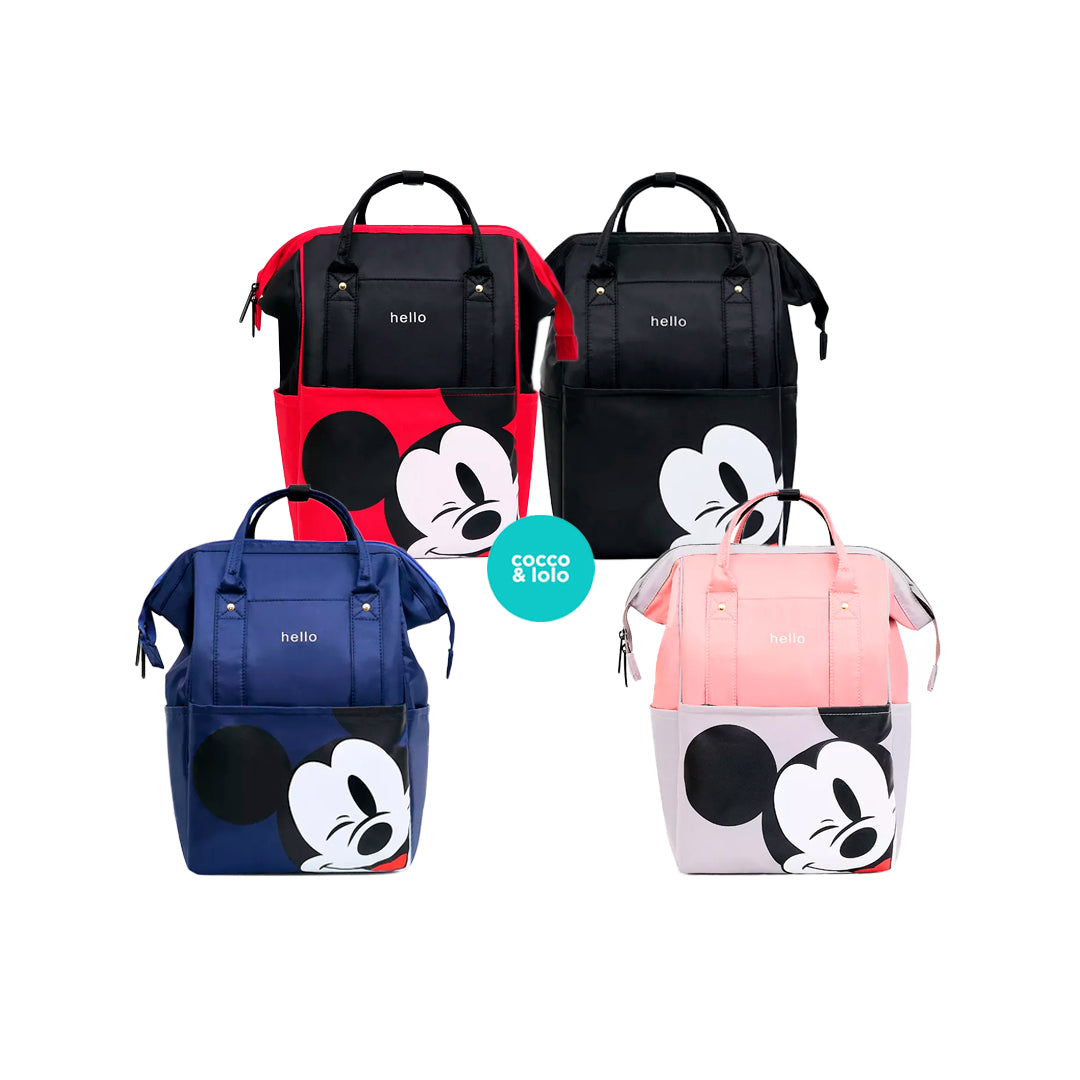 Pañalera tipo morral, con cargaderas ajustables y diseño de Mickey Mouse